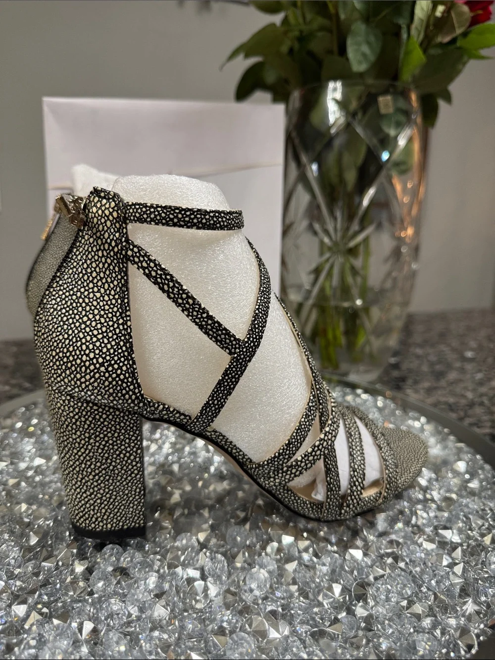 Jessica Simpson Black and Cream Textured Strappy Block Heel Sandal NEW 7 - Picture 8 of 15